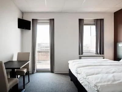 Antwerp Harbour Hotel 3*,